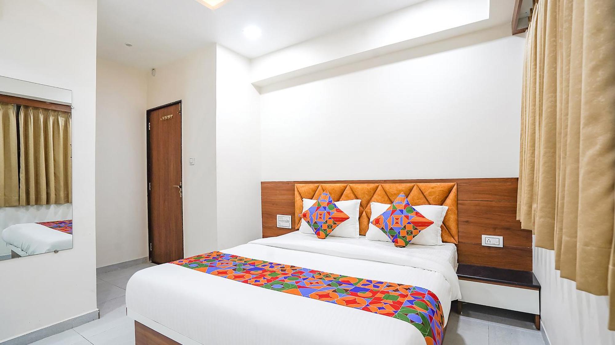 Fabhotel Vishala In Ahmadabad Zewnętrze zdjęcie