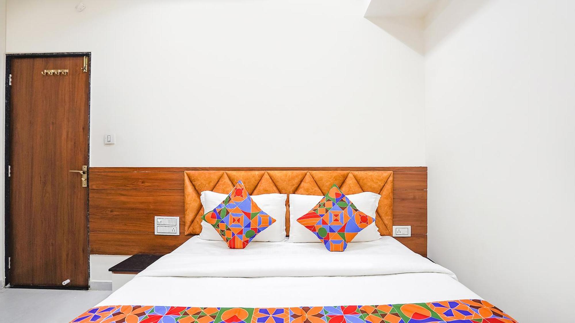 Fabhotel Vishala In Ahmadabad Zewnętrze zdjęcie