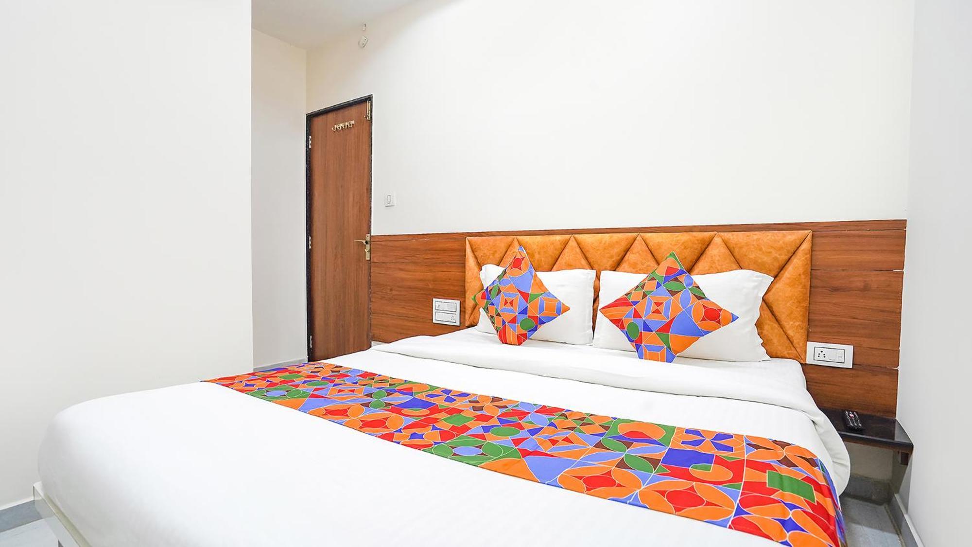 Fabhotel Vishala In Ahmadabad Zewnętrze zdjęcie
